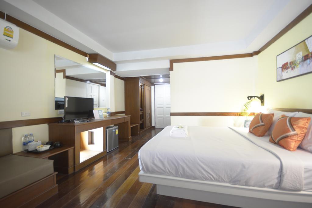 Irest Ao Nang Seafront Hostel Exterior photo