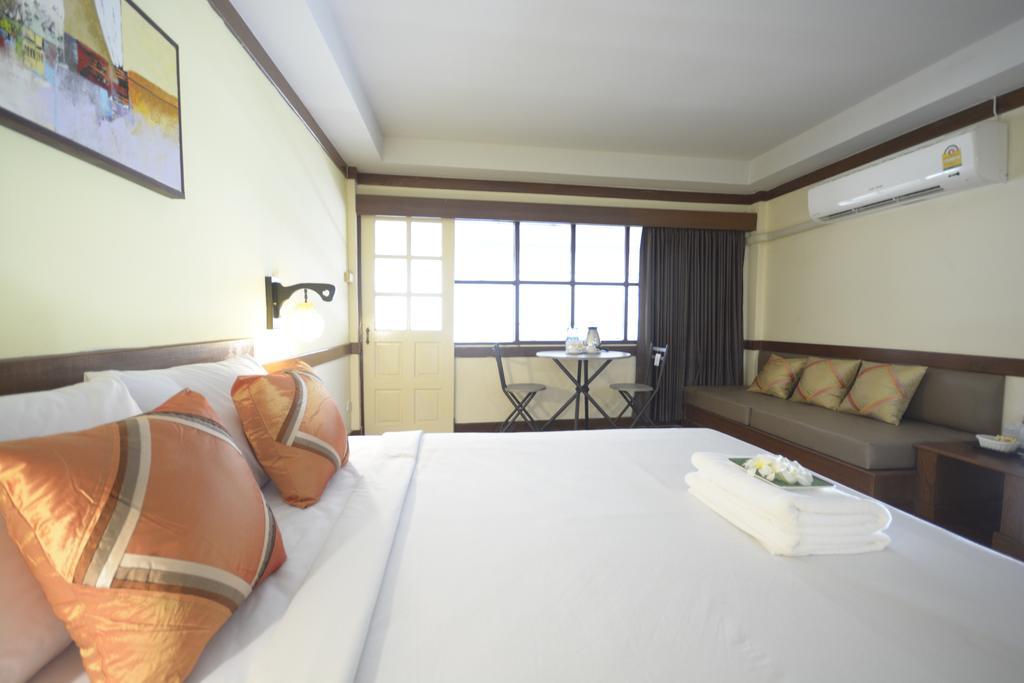 Irest Ao Nang Seafront Hostel Exterior photo