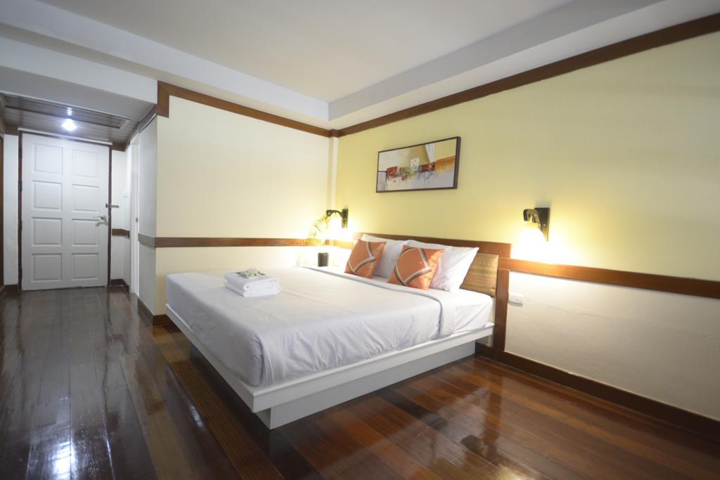 Irest Ao Nang Seafront Hostel Exterior photo