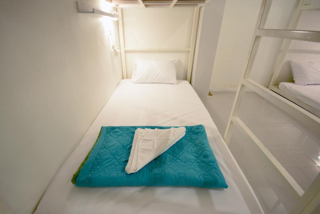Irest Ao Nang Seafront Hostel Exterior photo