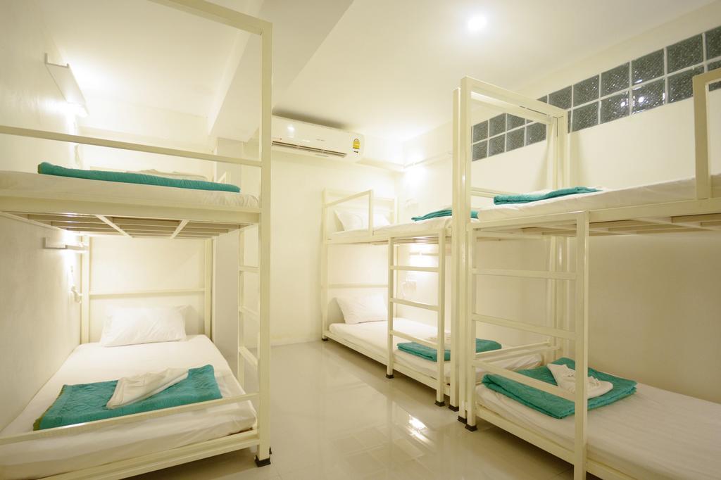Irest Ao Nang Seafront Hostel Exterior photo