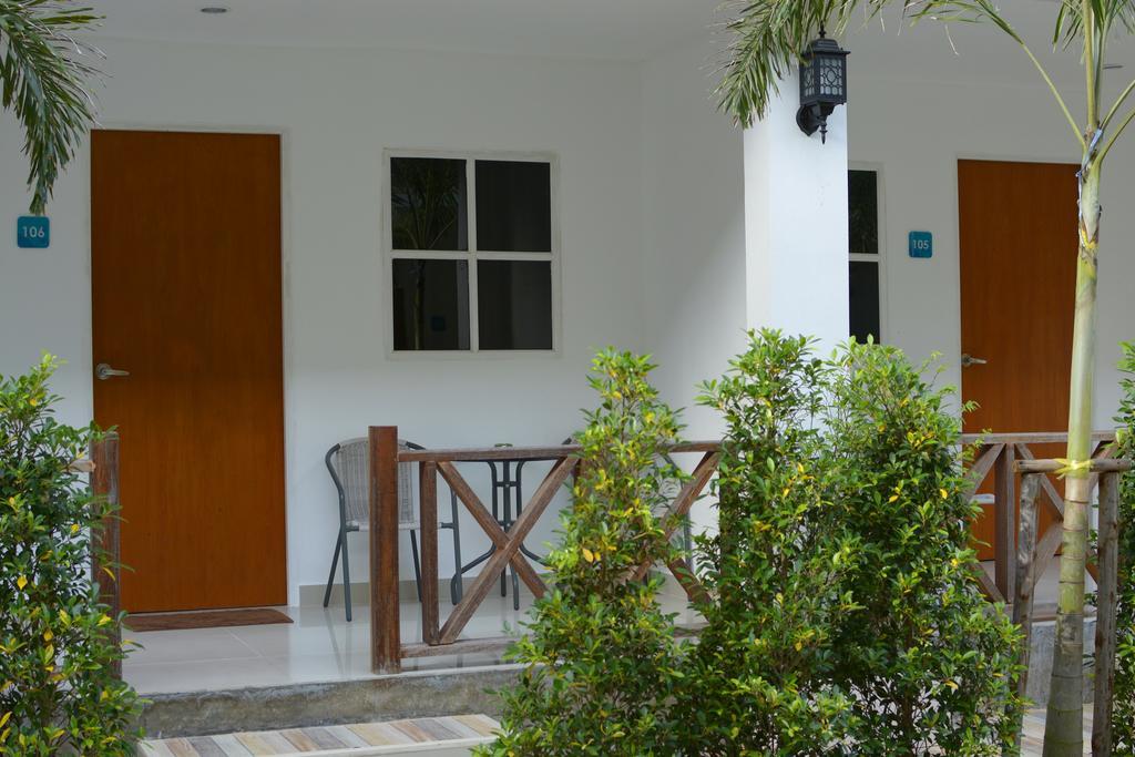 Irest Ao Nang Seafront Hostel Exterior photo