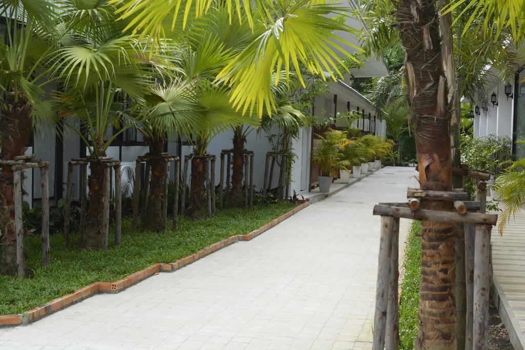 Irest Ao Nang Seafront Hostel Exterior photo