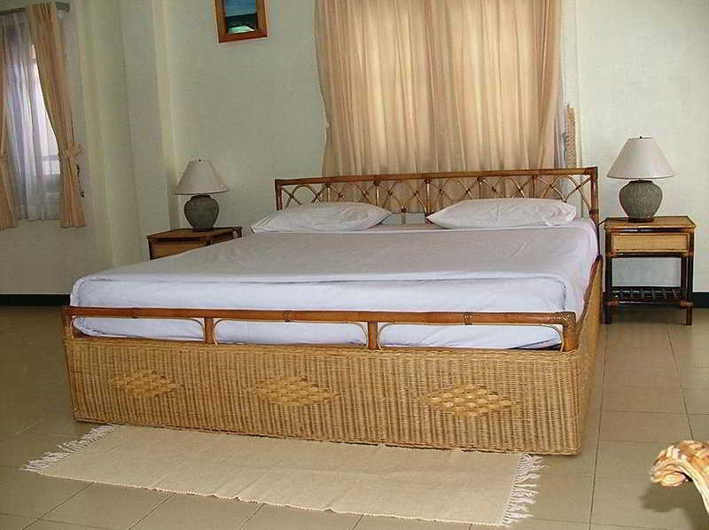 Irest Ao Nang Seafront Hostel Exterior photo
