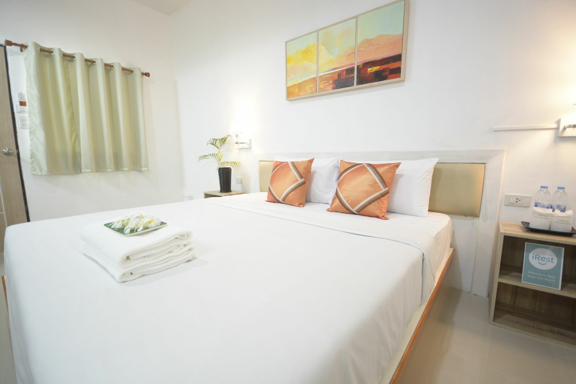 Irest Ao Nang Seafront Hostel Exterior photo