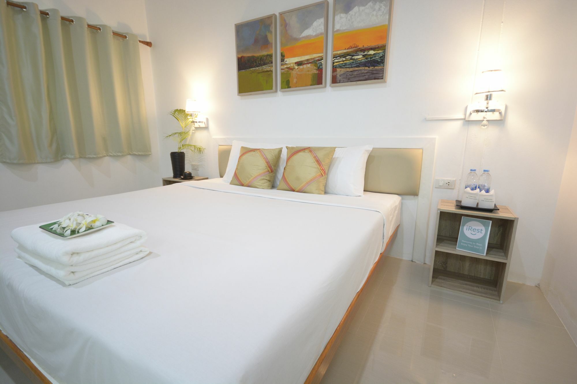 Irest Ao Nang Seafront Hostel Exterior photo