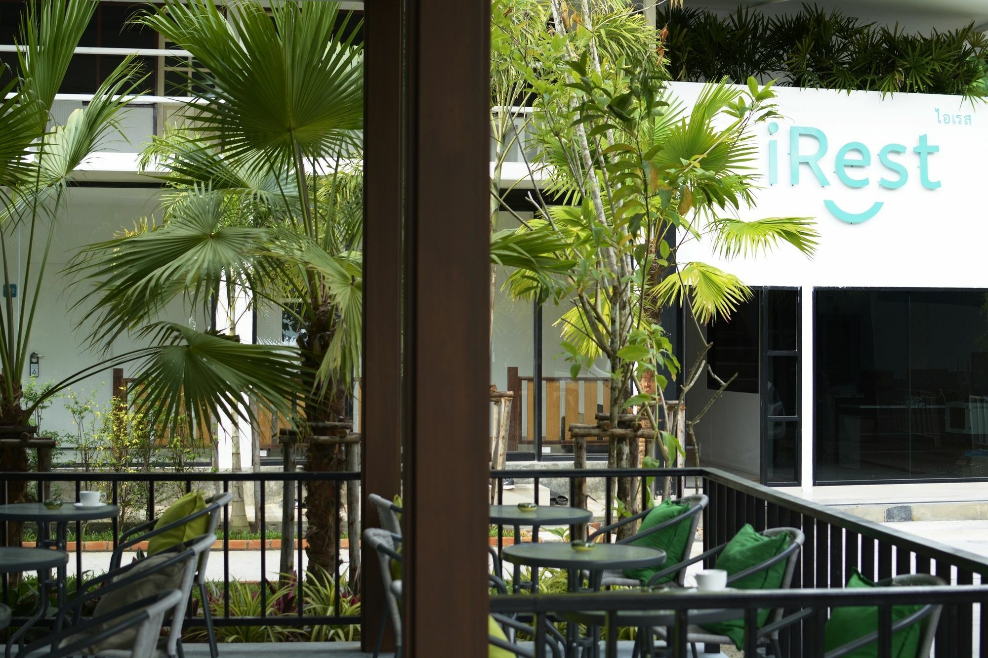 Irest Ao Nang Seafront Hostel Exterior photo