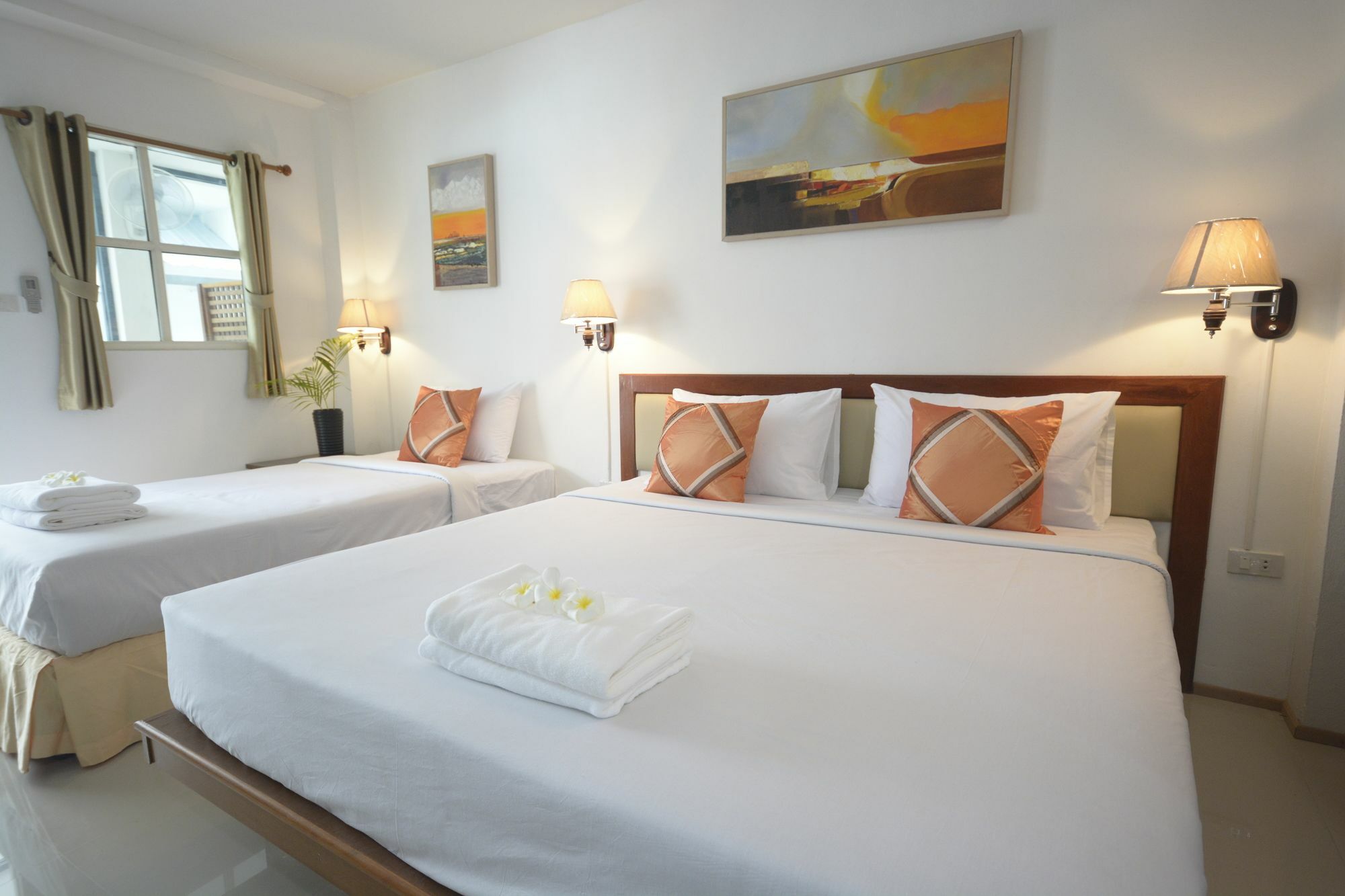 Irest Ao Nang Seafront Hostel Exterior photo