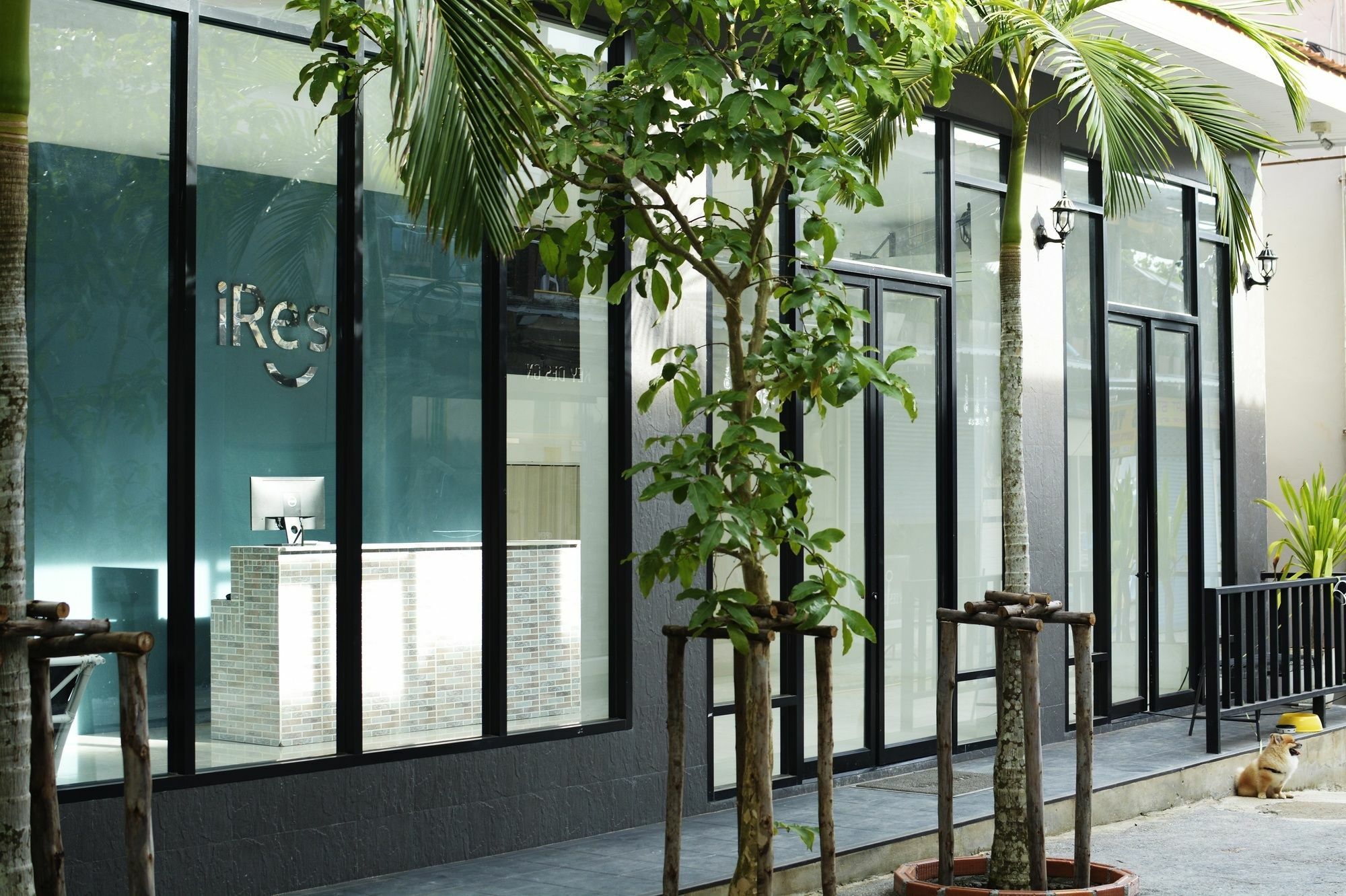 Irest Ao Nang Seafront Hostel Exterior photo
