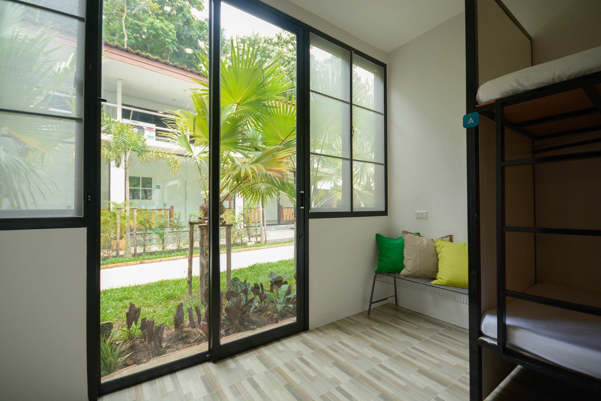 Irest Ao Nang Seafront Hostel Exterior photo