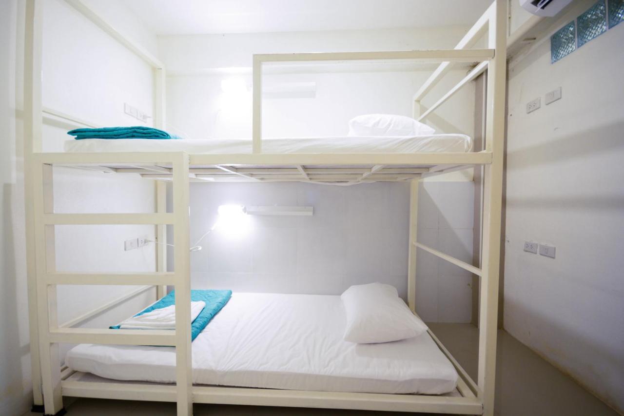 Irest Ao Nang Seafront Hostel Exterior photo